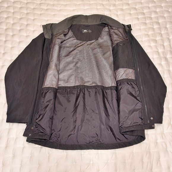 REI Mens Rainjacket/Parka, Charcoal Gray, Size XL - Picture 3 of 15